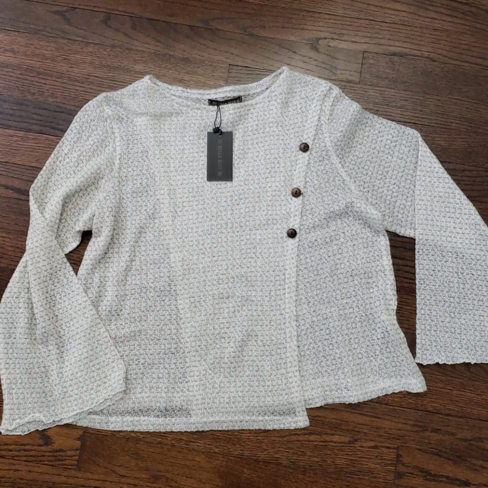 NWT Bella Blue Lightweight Sweater